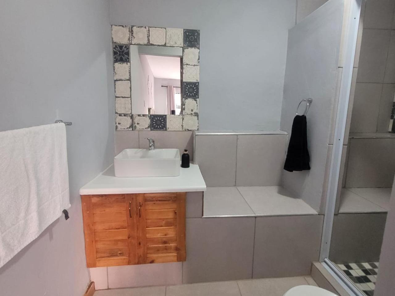 Cobblestone Court Hotel Colesberg Bilik gambar